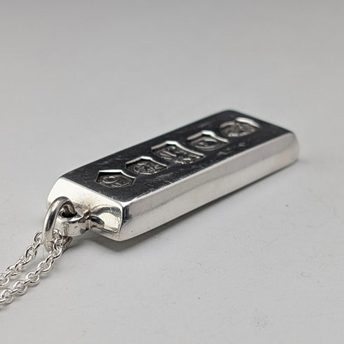 1977年 英国 純銀製 ジュビリーインゴットペンダント&純銀製チェーン 計35g Carr's